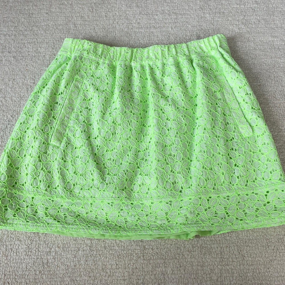 JCREW SKIRT SIZE XS. EMBROIDERED.
